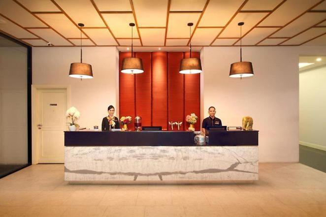 Helios Hotel & Convention Watampone Extérieur photo